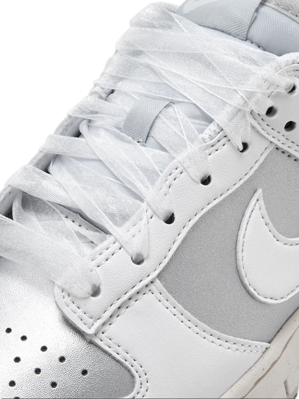Dunk Low Metallic Leather